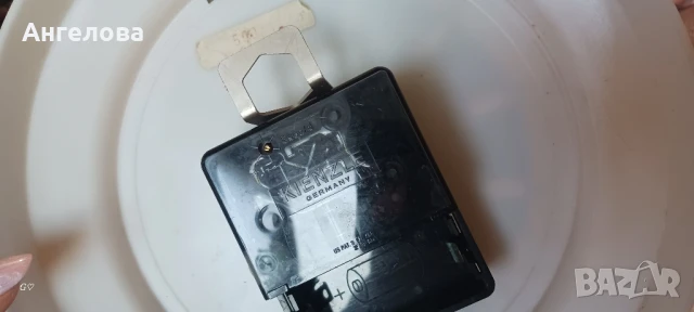 Ретро часовник , снимка 2 - Антикварни и старинни предмети - 50647837