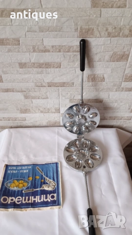 Стара форма за сладки тип "Орехчета" - оригинална СССР с листовка, снимка 2 - Прибори за хранене, готвене и сервиране - 53005700