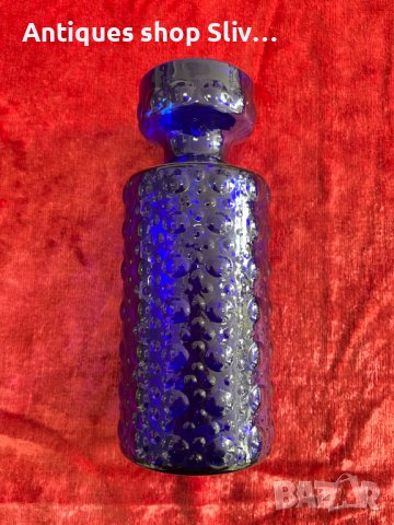 Релефна ваза от кобалтово стъкло. №2667, снимка 4 - Антикварни и старинни предмети - 38072526