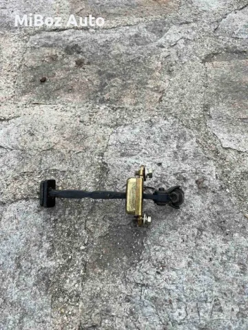 Държач предна дясна врата Хонда ЦРВ 2 Honda CR-V