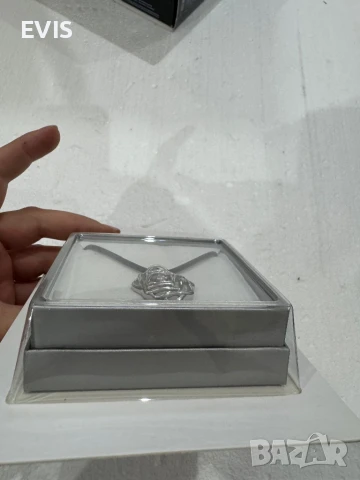 Продавам елегантно колие Vivess с камък – стил и блясък в едно!, снимка 3 - Колиета, медальони, синджири - 50791549