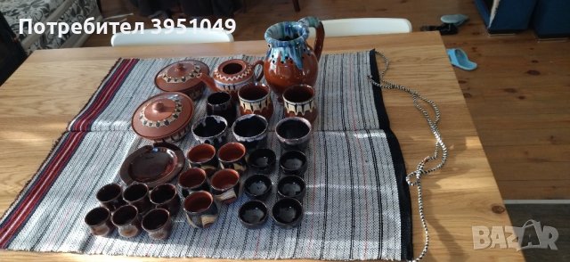 Стари керамични съдове + престилка от народа носия

, снимка 3 - Декорация за дома - 43822877