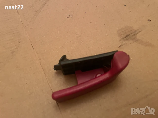 Оригинална дръжка за преден капак Мерцедес-ц класа, снимка 2 - Части - 51385643