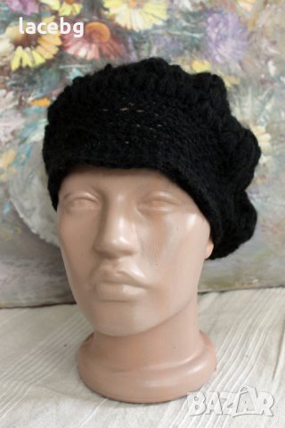 Черна шапка с козирка ръчно плетена 16566, снимка 2 - Шапки - 27156885