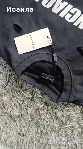 Balenciaga нова тениска с малко дупки , снимка 9 - Тениски - 51794550