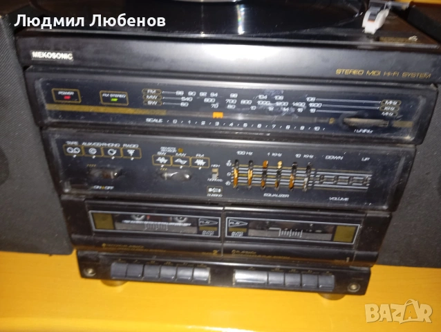 Малка уредба касетофон,радио и грамофон с колони, снимка 2 - Аудиосистеми - 53061146