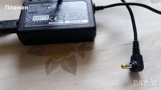 Sony PlayStation Vita PDEL-100 5-Volt 2A Video Game AC Power Adaptor Charger, снимка 2 - PlayStation конзоли - 50584802