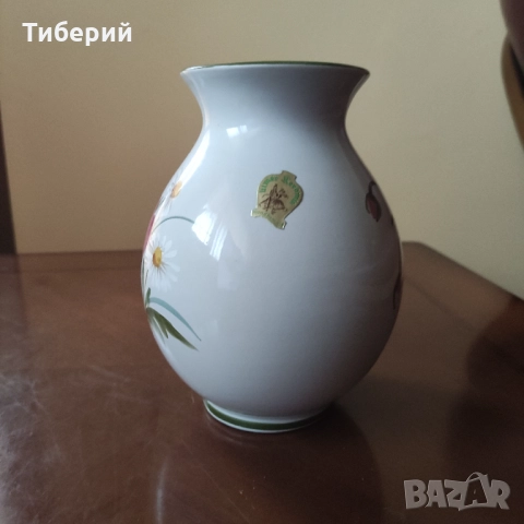 Порцеланова ваза, снимка 4 - Вази - 52286379