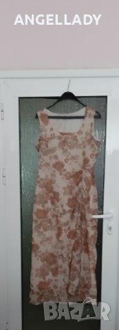 Продавам дълга официална рокля 