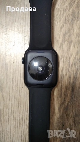 Apple Watch SE 44mm, снимка 2 - Смарт часовници - 53413106
