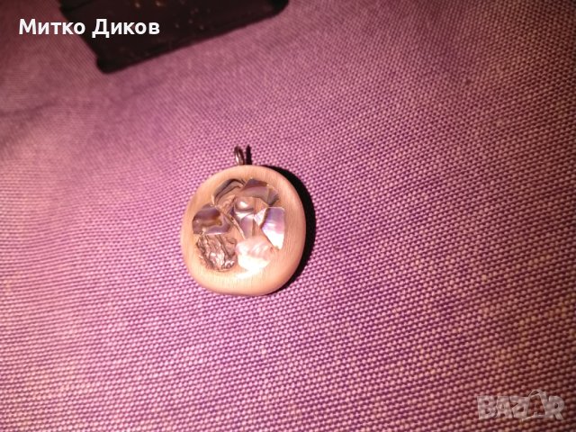 Висулка за колие седеф фи 22мм и дебелина 10мм в кутийка, снимка 4 - Колиета, медальони, синджири - 43397303