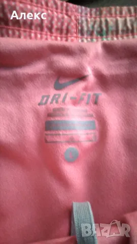 Nike - къси панталони, снимка 2 - Къси панталони и бермуди - 50012479