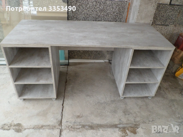 Продавам бюро в добро състояние