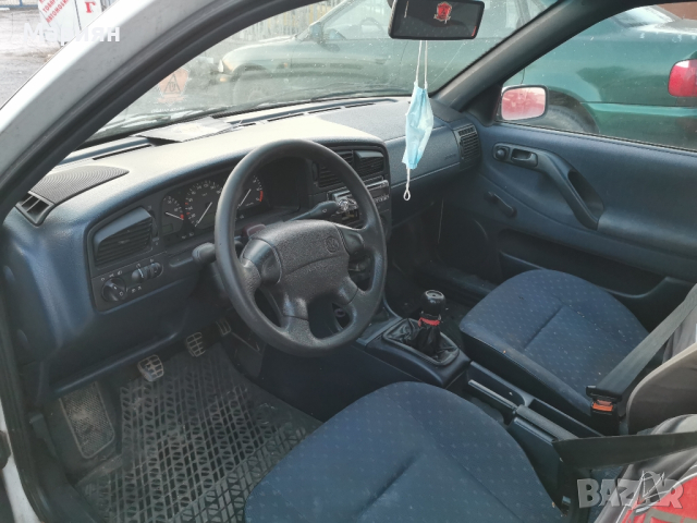 VW PASSAT 3 B4 1.8 моно инж. , снимка 4 - Части - 44877013