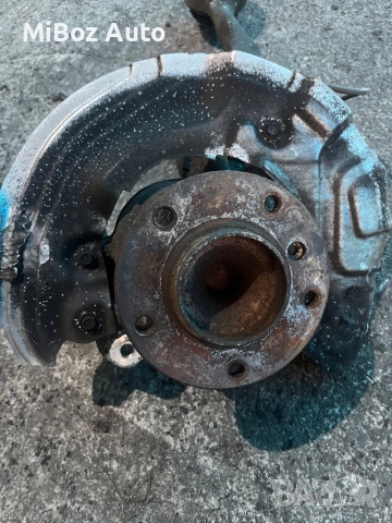 Шенкел главина предна БМВ E90 E91 E92 E93 BMW, снимка 2 - Части - 53513109