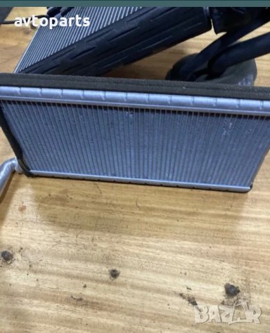 Range rover sport 2012година 3.0d 245кс Радиатори парно, снимка 2 - Части - 40596759