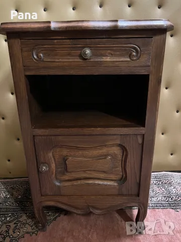Масивно нощно шкафче 