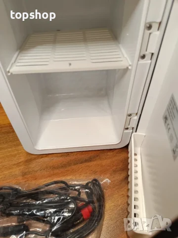 НОВ 2 в 1 мини хладилнк с функция за подгряване, адаптер за кола, сив, снимка 9 - Хладилници - 50501512