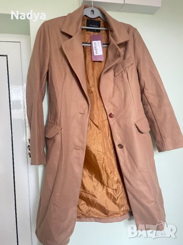 Дамско бежово палто, снимка 2 - Палта, манта - 43280392