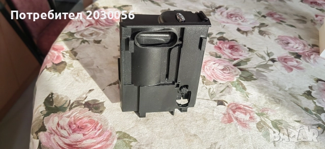 Поставка стойка за чаши за мерцедес , снимка 4 - Аксесоари и консумативи - 52818935