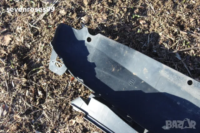 Лайсна предна маска Пежо 307 Peugeot 307, снимка 7 - Части - 48521829