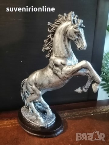Декоративна статуетка кон, снимка 2 - Статуетки - 37992546