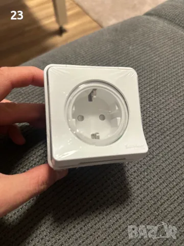 SCHNEIDER ELECTRIC - Влагозащитен контакт MUR39034 Mureva Styl бял, снимка 2 - Друга електроника - 48841528