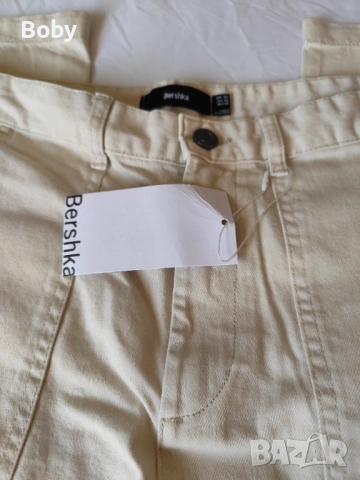 Карго панталон Bershka , снимка 3 - Панталони - 53072190