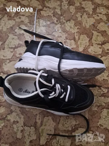 Дамски маратонки номер 39, снимка 4 - Маратонки - 48836298