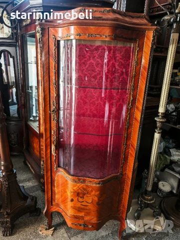 Малка витрина Луи XV, снимка 2 - Секции и витрини - 50803201