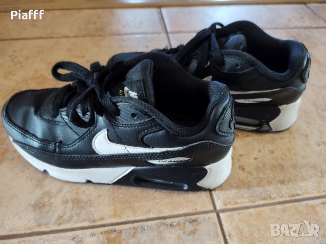 Оригинални кожени маратонки Nike, снимка 3 - Детски маратонки - 37902882