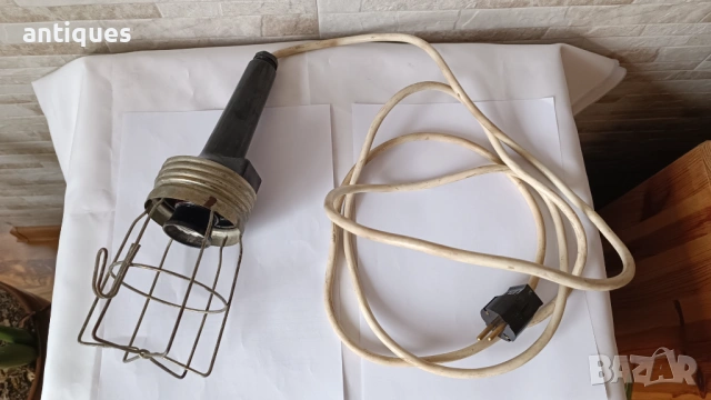 Подвижна работна лампа с копче - стар модел