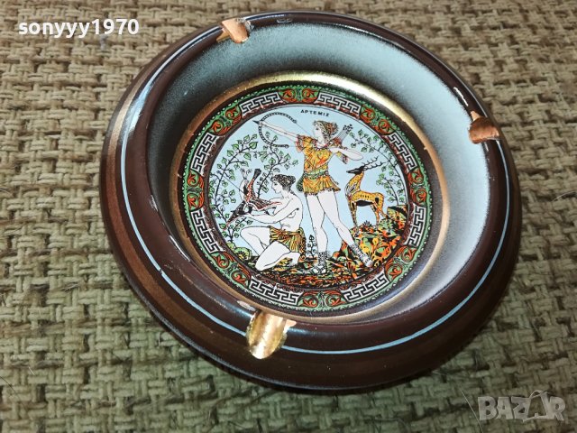 КРАСИВ ПЕПЕЛНИК ОТ ФРАНЦИЯ 2812231515