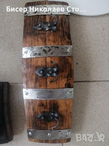 Стенни закачалки изработени от автентични реставрирани бъчви с ръчно ковани куки , снимка 9 - Декорация за дома - 43928059