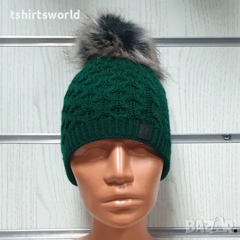 Нова дамска плетена шапка с помпон/пух в зелен цвят, снимка 2 - Шапки - 48208906