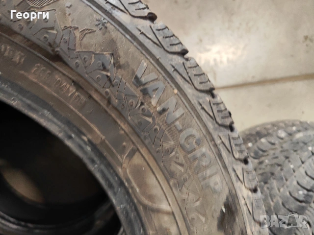 4бр.зимни гуми 215/65/16C Semperit, снимка 4 - Гуми и джанти - 53213110