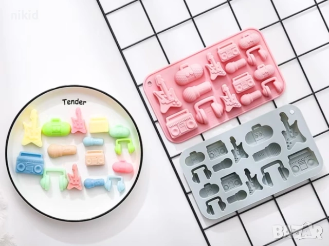 Китара микрофон слушалки радио музика силиконов молд форма фондан шоколад гипс бонбони декор, снимка 4 - Форми - 53388502