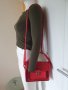 Червена дамска чанта, снимка 3