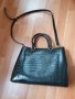 Черна дамска чанта MOHITO, снимка 1 - Чанти - 43046031