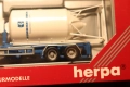 HERPA H0 1/87 MERCEDES ATEGO ЦИМЕНТОВОЗ КАМИОН МОДЕЛ, снимка 4