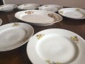 Сервиз 11 порцеланови чинии - 10 за основно ястие и една голяма елипса, снимка 2