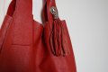 Ефектна червена чанта, снимка 1 - Чанти - 43900164