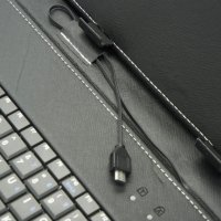 Универсален калъф за таблет 10.1” с вградена клавиатура с micro USB кабел за връзка., снимка 2 - Клавиатури и мишки - 14928544