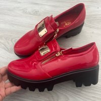 Нови червени спортни обувки размер 38, снимка 2 - Дамски ежедневни обувки - 43756324