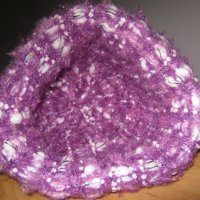 Детска зимна шапка в лилаво, снимка 4 - Шапки, шалове и ръкавици - 27312184