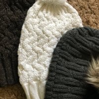 Дамски плетени шапки, снимка 3 - Шапки - 27660551