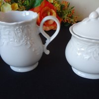 Класическо бяло с релеф Vintage Mitterteich Bavaria Germany Porcelain, снимка 3 - Чаши - 43886665