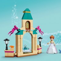 LEGO® Disney Princess™ 43198 - Дворът на замъка на Анна, снимка 8 - Конструктори - 40155425