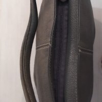 Сива кожена чанта – среден размер, снимка 5 - Чанти - 43223136