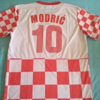 Две футболни  тениски Хърватска,Modric,Srna, снимка 5 - Фен артикули - 33378415